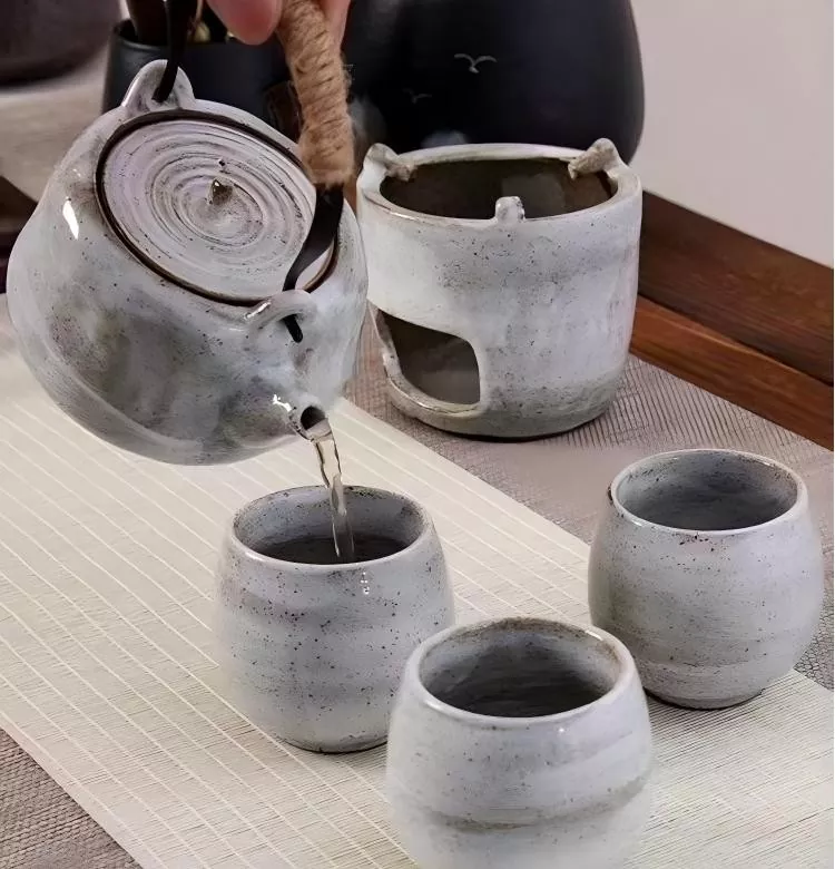 Traditional Tea Cup Set With Teapot